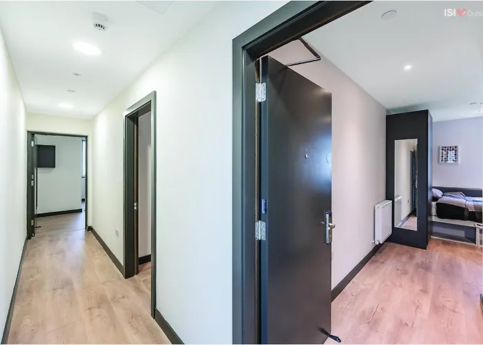 Student - Student Id Required - Centre 3* Dublin